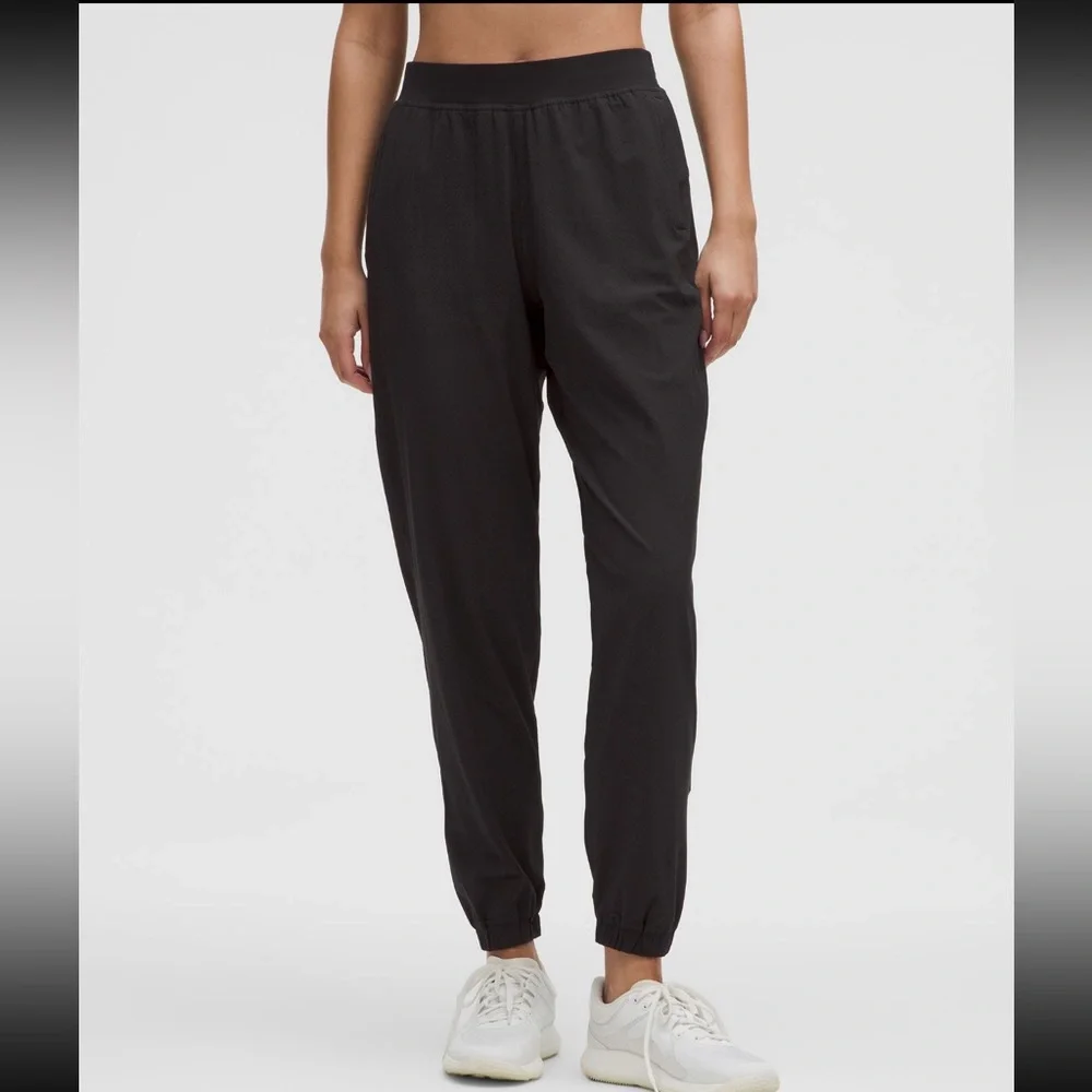 Lululemon | size 6 | adapted state perforated HR jogger